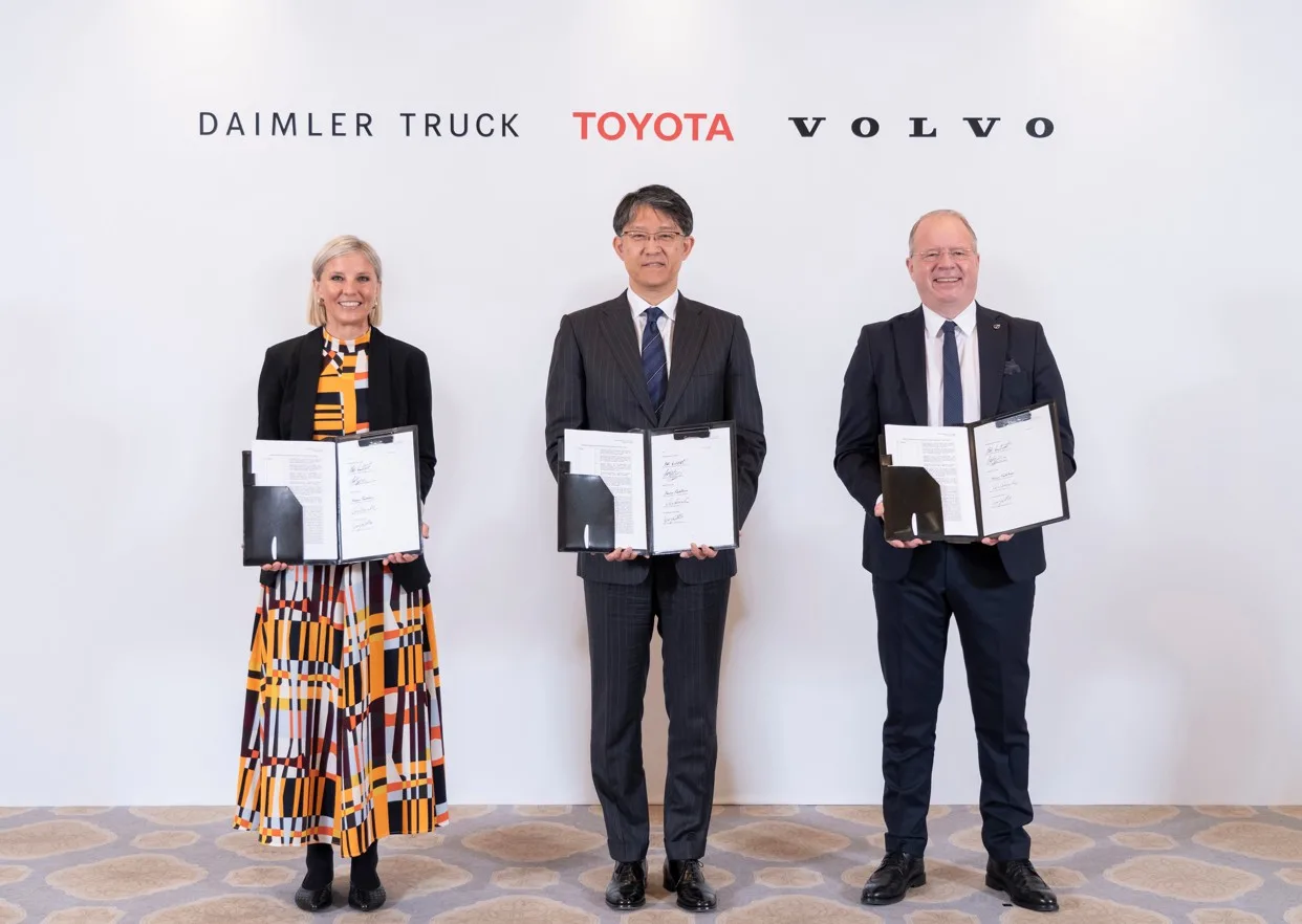 Toyota, Daimler Truck and Volvo Group Expand cellcentric Fuel Cell Venture to Accelerate Hydrogen Transport