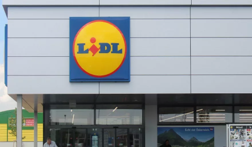 bijvoorbeeld Oude tijden gijzelaar Lidl Named World's Simplest Global Brand in UK Survey