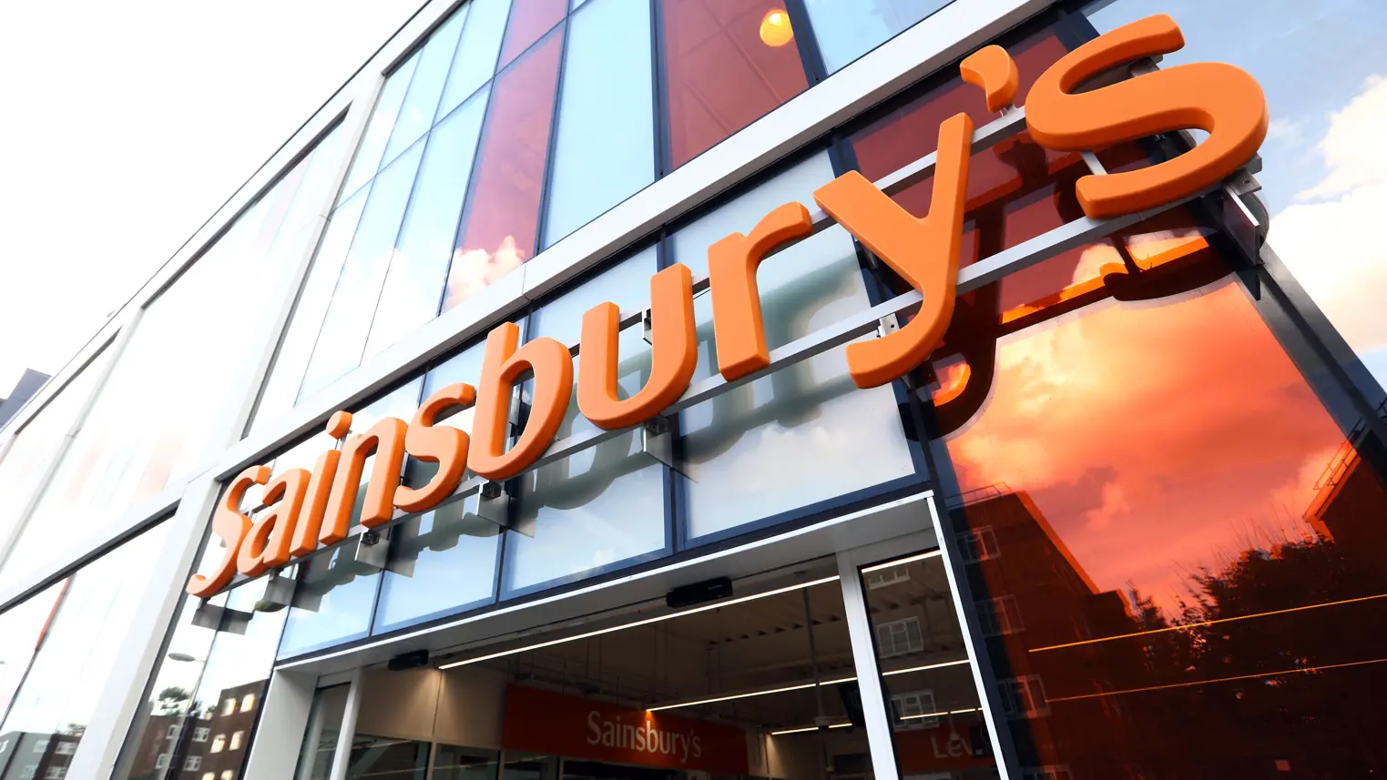 Behind Sainsbury’s Long-Term Partnership Supply Model and Why it Matters for Food Producers