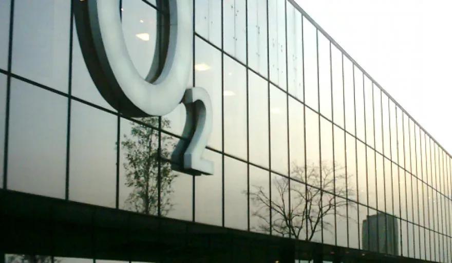 Telefónica Agrees Sale of O2 to Hutchison Whampoa